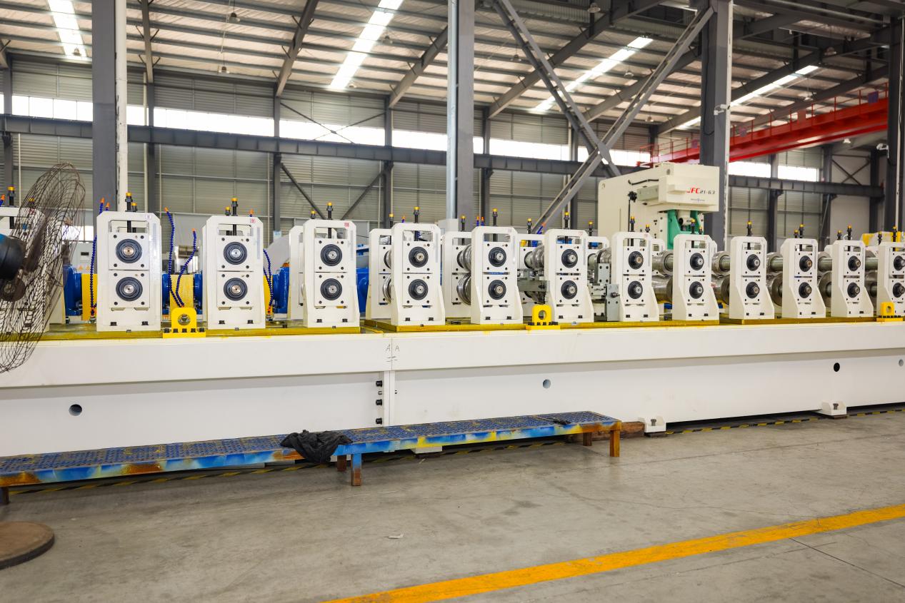 I torni CNC di fascia alta dal Giappone hanno subito un importante aggiornamento! La massima precisione consente una produzione di precisione globale.